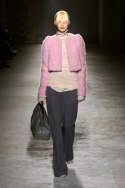 Look 4